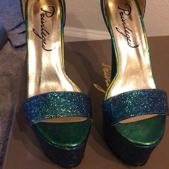 Iridescent heels - Picture 6 of 8